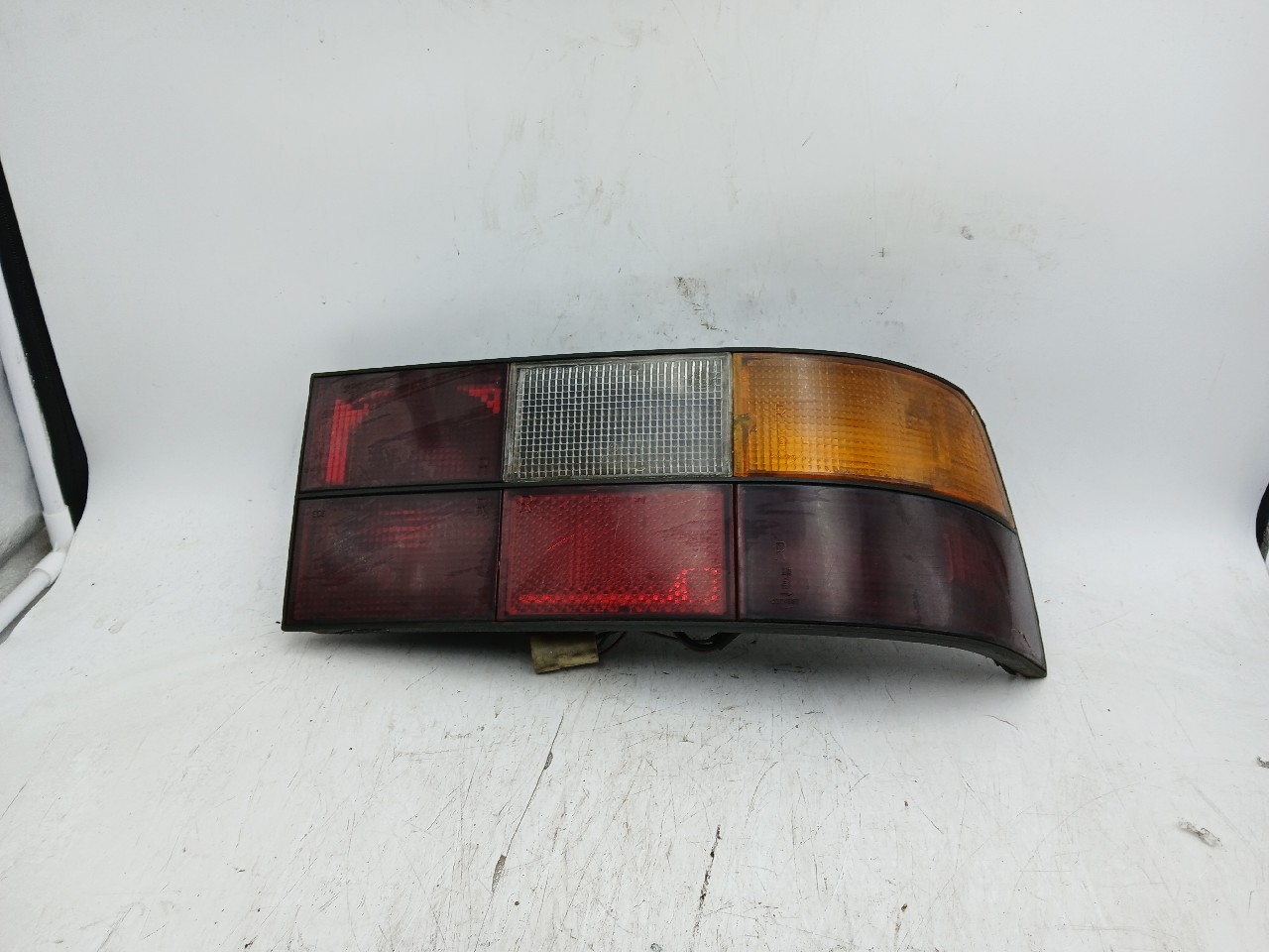 Fanale post dx PORSCHE 924