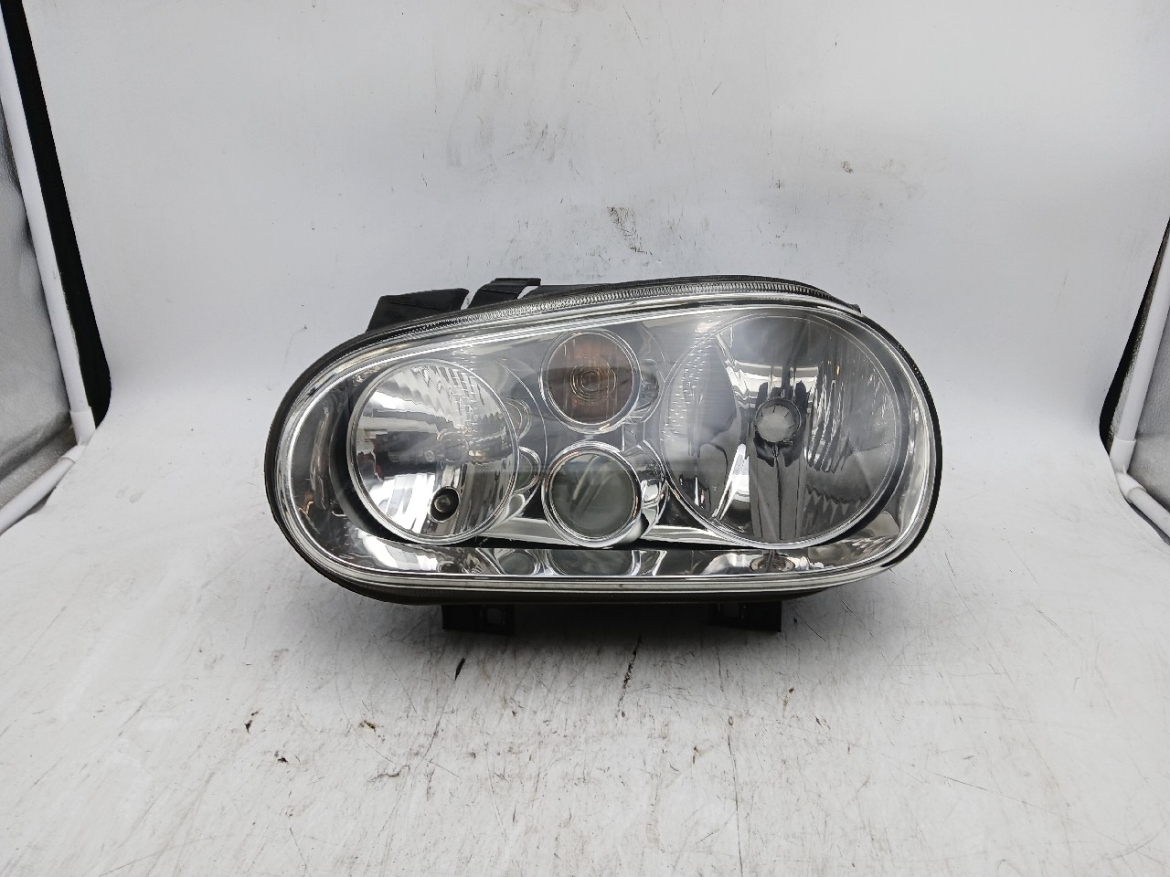 Faro ant sx VOLKSWAGEN GOLF