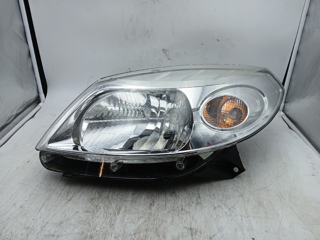 Faro ant sx DACIA SANDERO