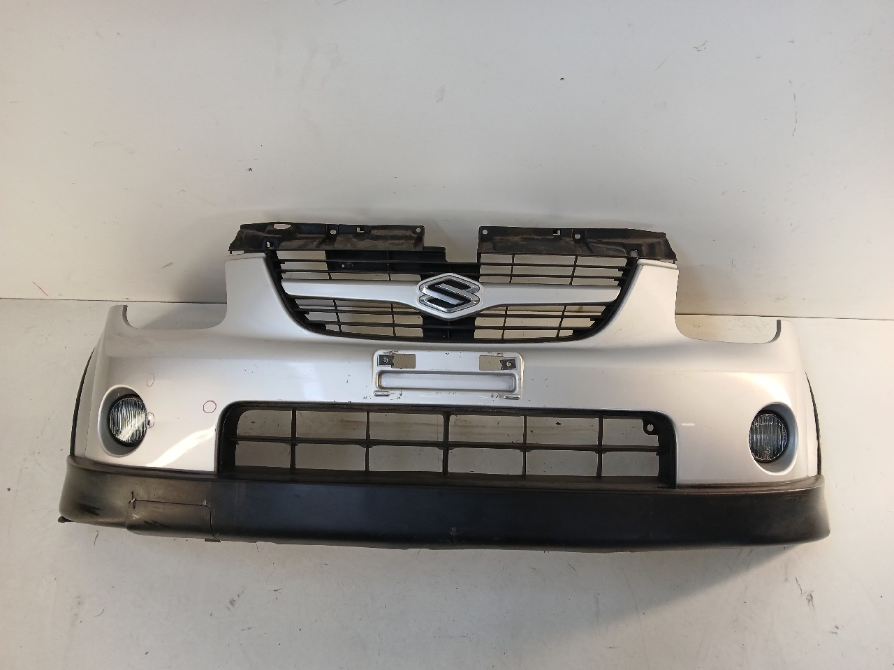 Paraurti ant SUZUKI IGNIS