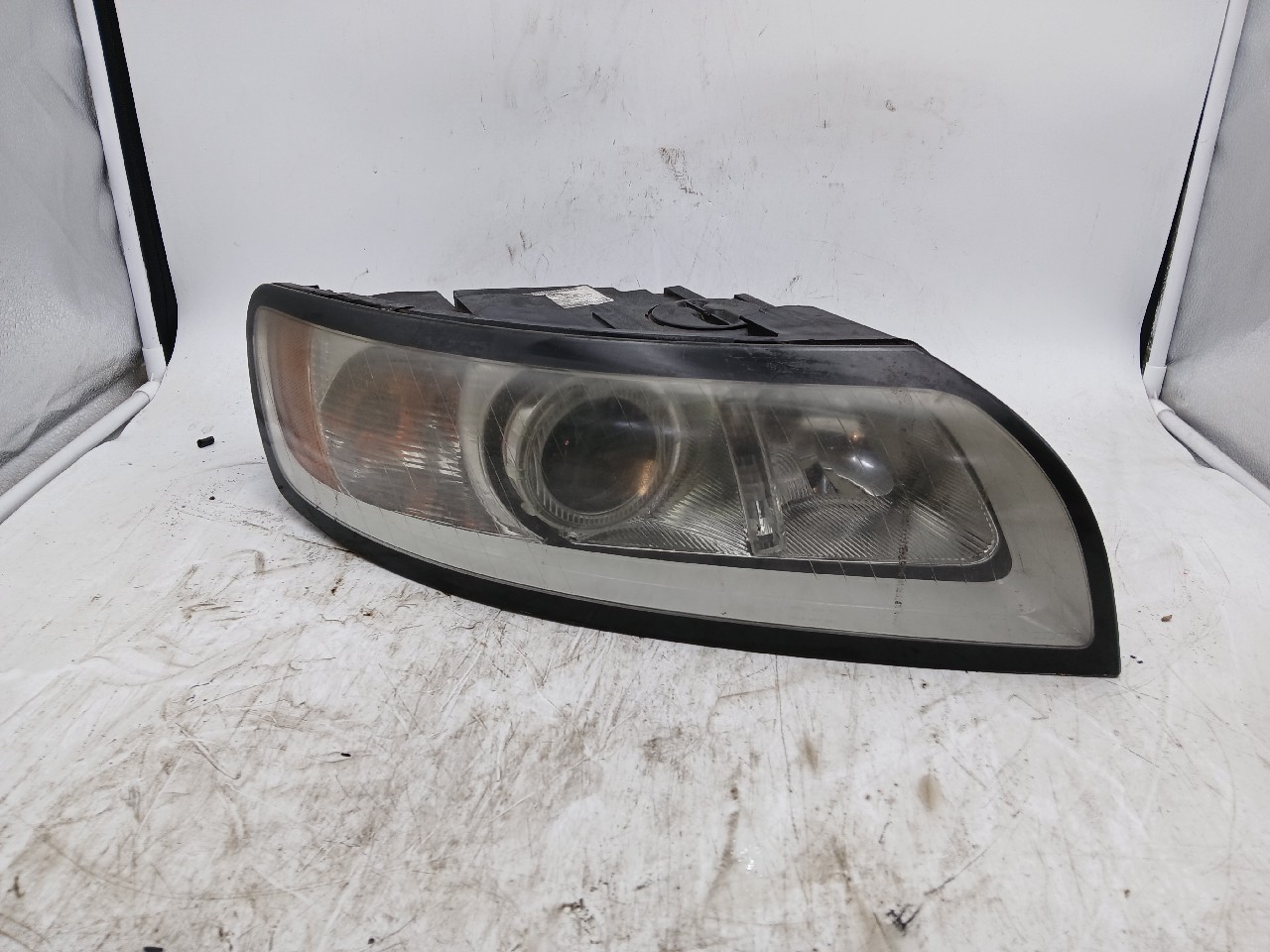 Faro ant dx VOLVO V50