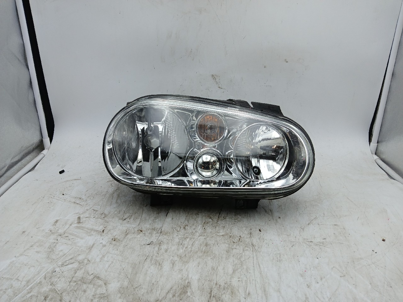 Faro ant dx VOLKSWAGEN GOLF