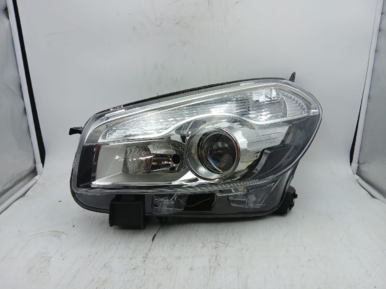 Faro ant sx NISSAN QASHQAI