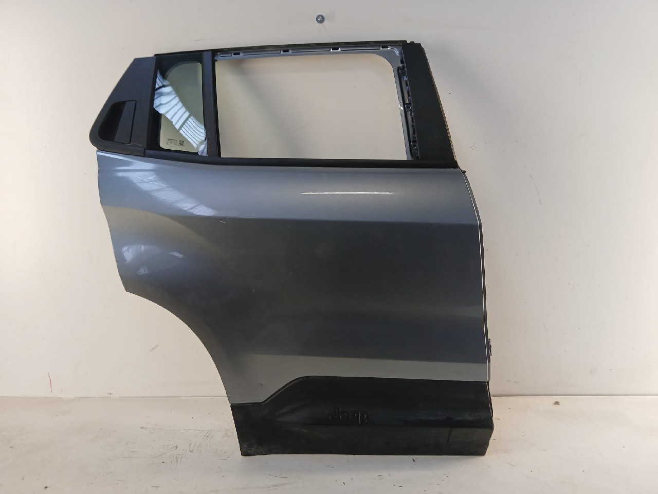 Porta post dx JEEP AVENGER