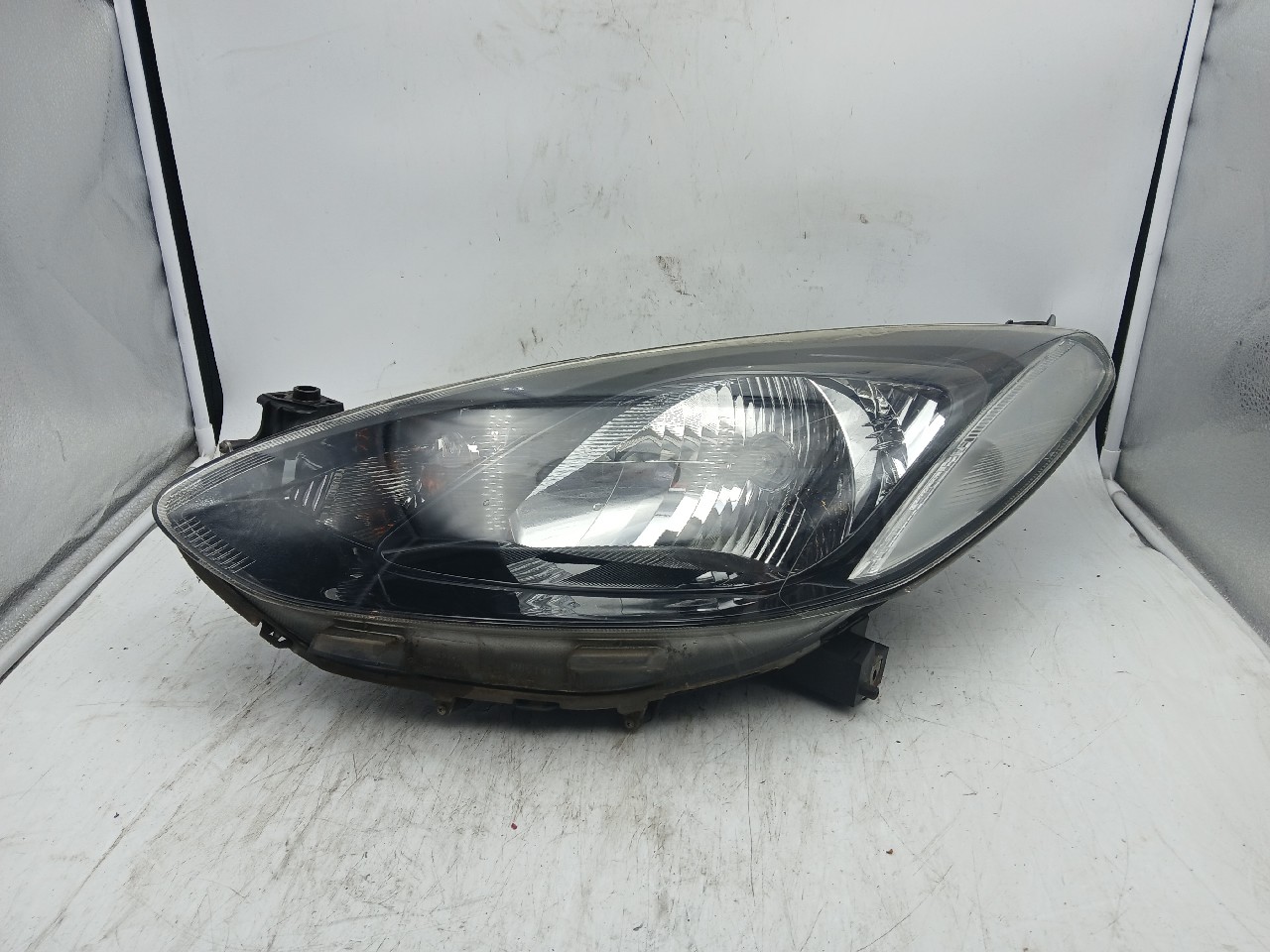 Faro ant sx MAZDA 2