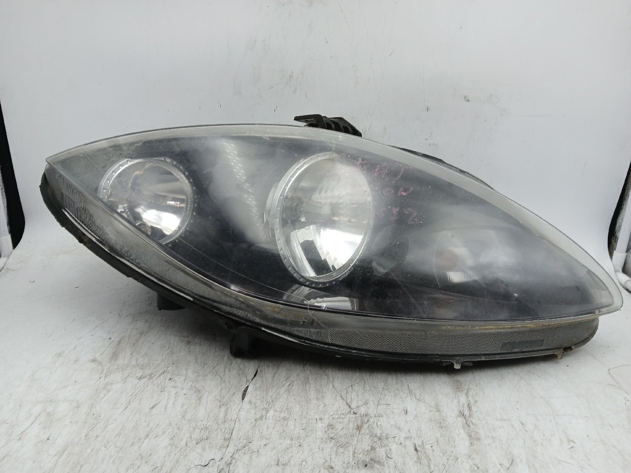 Faro ant dx SEAT LEON