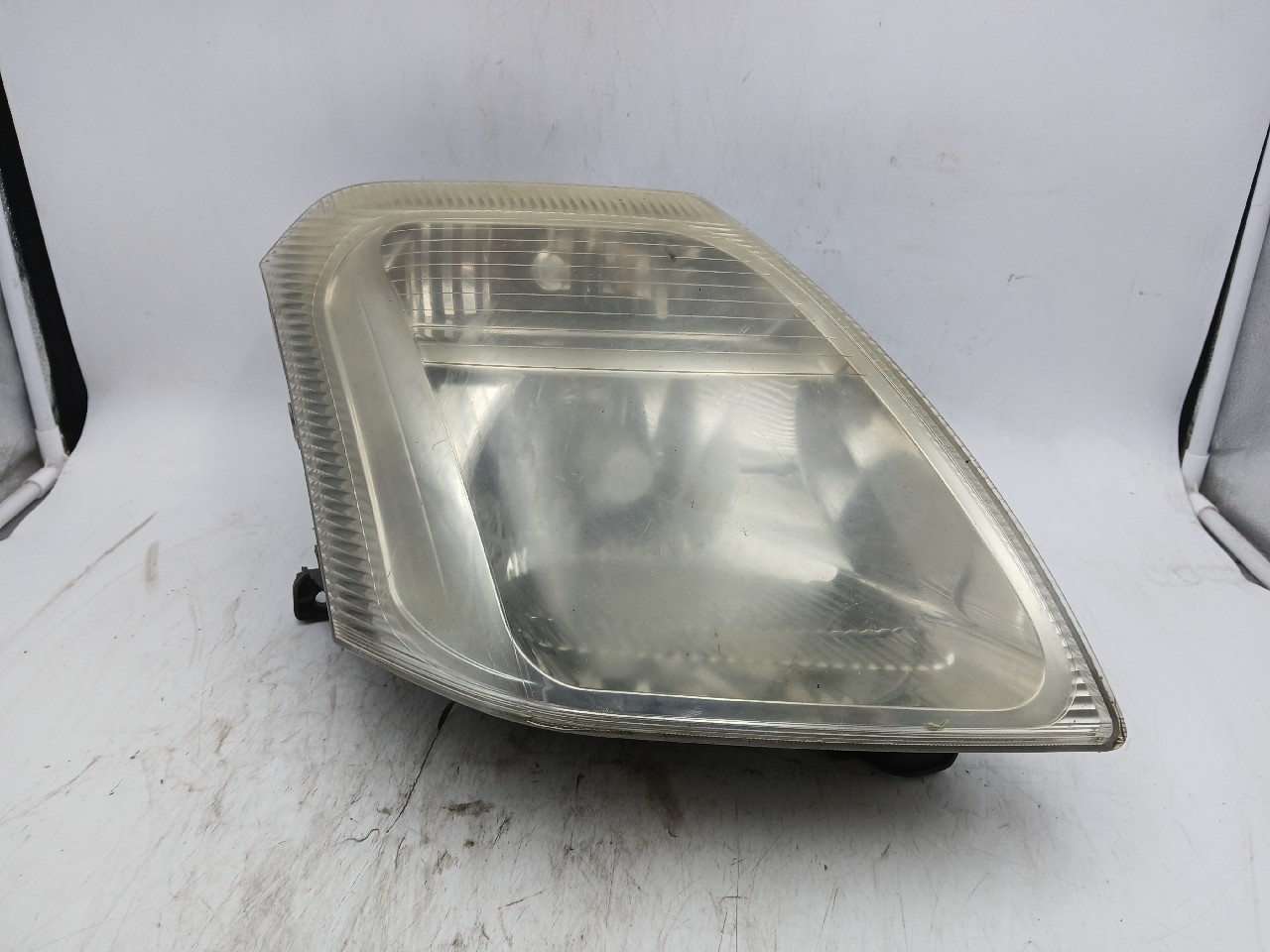 Faro ant dx CITROEN C2