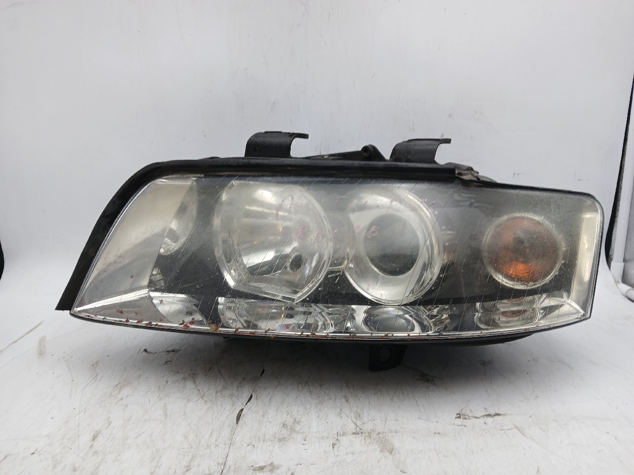Faro ant sx AUDI A4