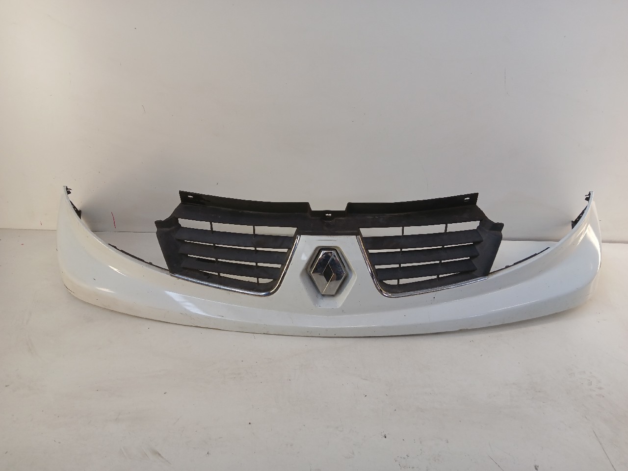 Paraurti ant RENAULT TRAFIC