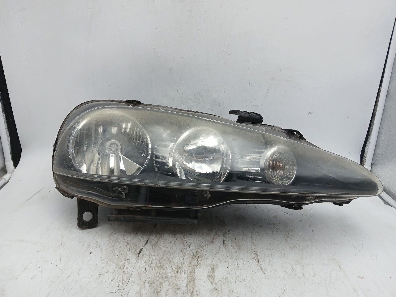 Faro ant dx ALFA ROMEO 147