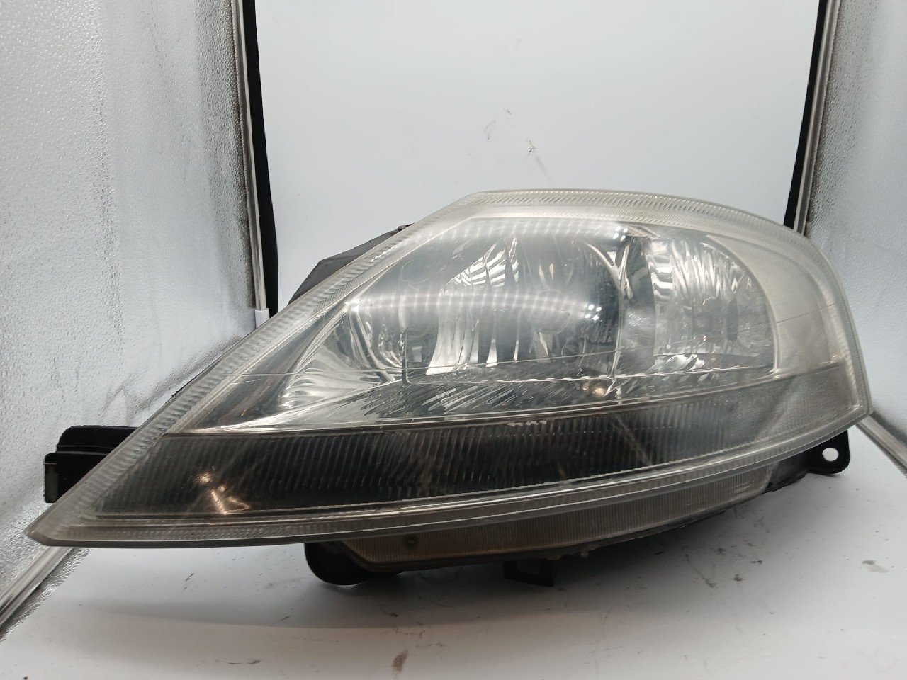 Faro ant sx CITROEN C3