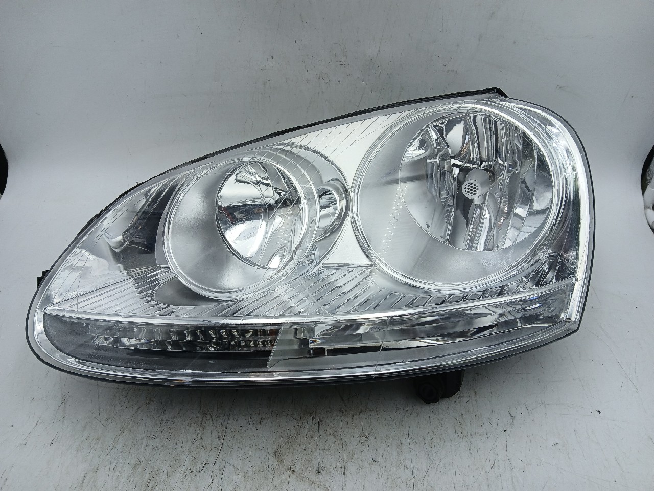 Faro ant sx VOLKSWAGEN GOLF