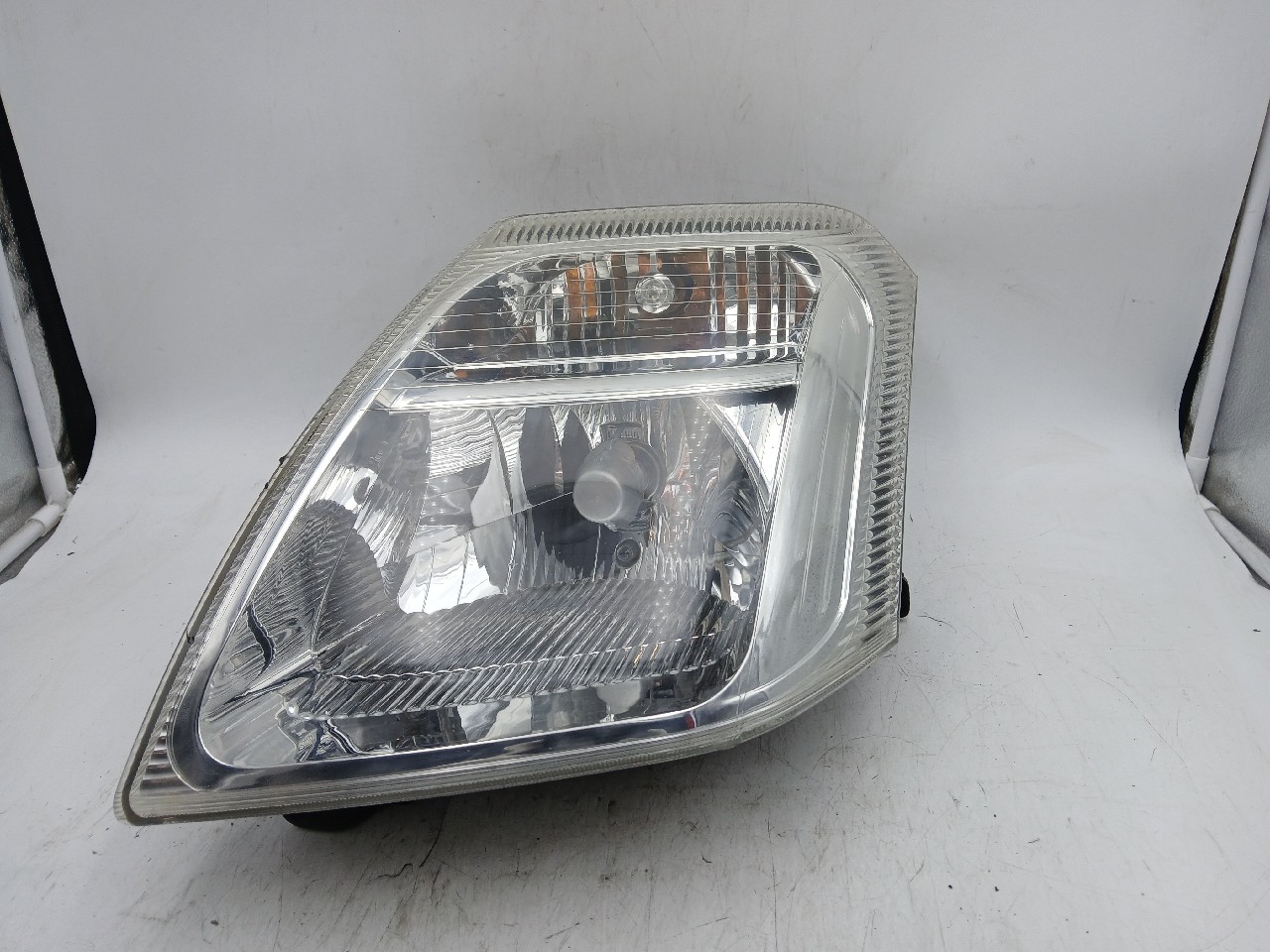 Faro ant sx CITROEN C2